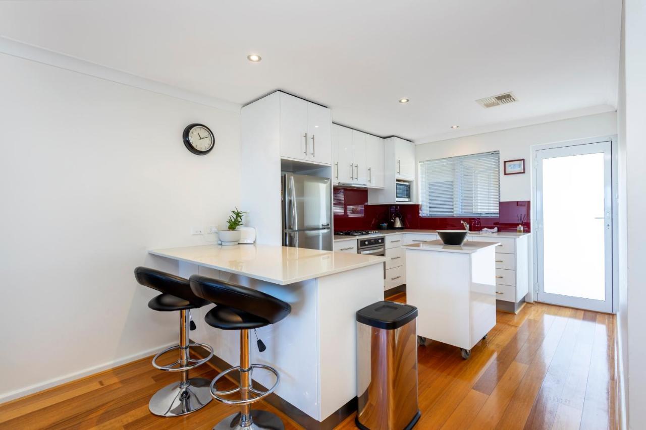 Scarborough Beachlife Apartment - Executive Escapes Perth Exterior photo